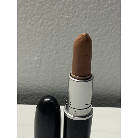 MAC Lustre Lipstick HUG ME #508- Nude Tone Frost Original Formula *USED - Picture 7 of 11